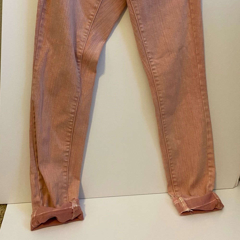 Universal Thread Pink Jeans - Picture 6 of 7